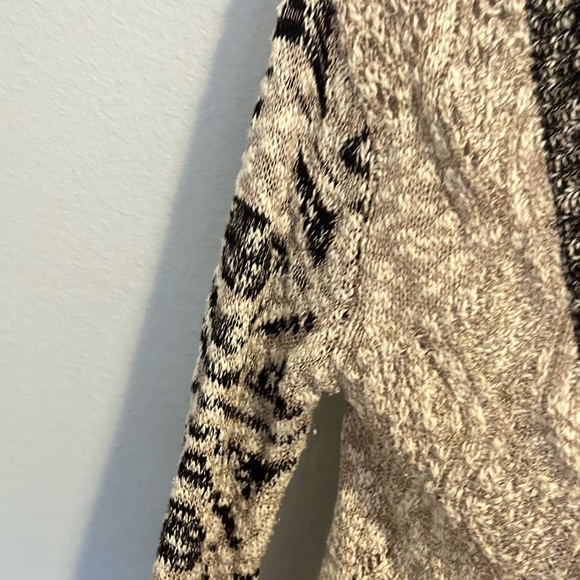 Buckle BKE Knit Cardigan -- FINAL SALE PRICE - Picture 7 of 8